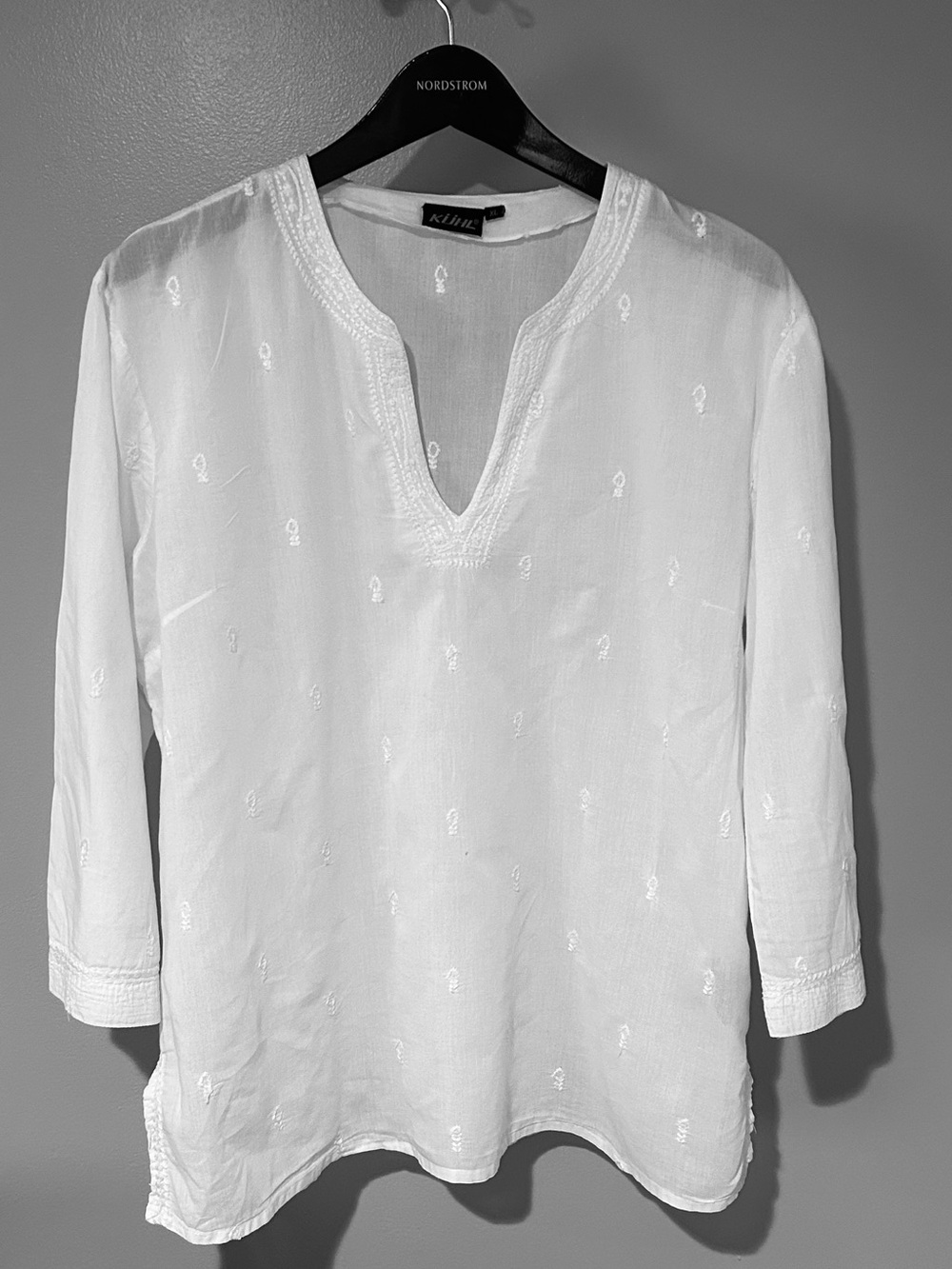 Kuhl White Embroidered Women's Tunic Top